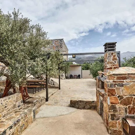 Natura Stone House * Sissi